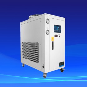 小型風冷冷水機組發(fā)泡機用